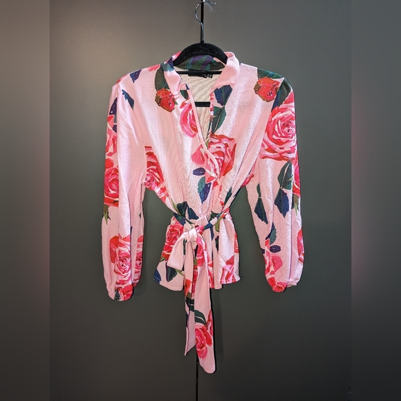 PRETTY LITTLE THING peplum floral top - Picture 2 of 4